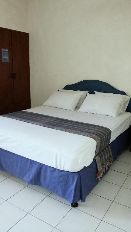 Mustika Inn Kuta  Room photo